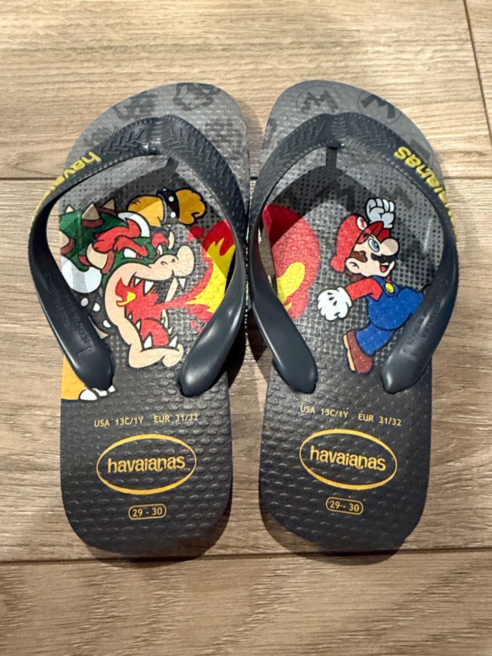 Havaianas Kids Super Mario & Bowser Flip Flops